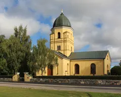 Hållnäs kyrka