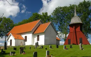 Vårkumla kyrka