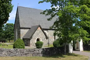 Morkarla kyrka