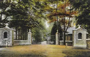 Riverside Cemetery