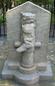 Benedict Arnold Monument