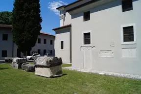 Chiesa dei Santi Canziani Martiri