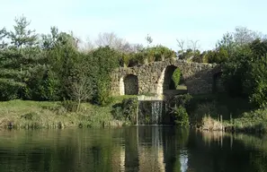 Cascade and Artificial Ruins