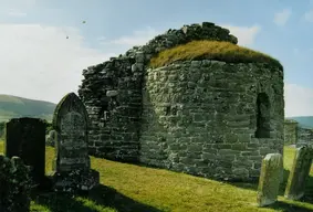 St Nicholas's Church (ruins) aka Orkney Round Church C12