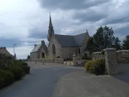 Église Saint-Léonore et Sainte-Anne