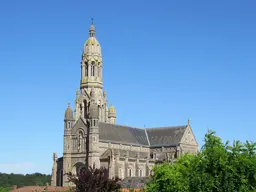 Basilique Saint-Louis-Marie Grignion de Montfort