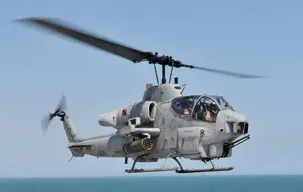 AH-1J 'Cobra' Attack Helicopter (U.S.A.)