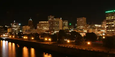 Governor Tom McCall Waterfront Park