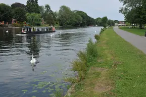 Thames Side Promenade