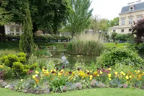 Square du Temple- Elie Wiesel