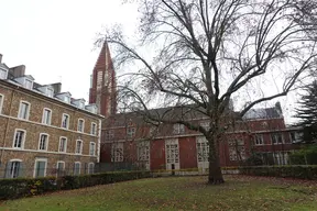 Square du Cardinal Verdier