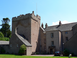 Kilravock Castle