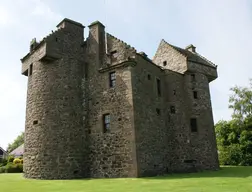 Claypotts Castle