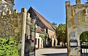 Château de Vault de Lugny