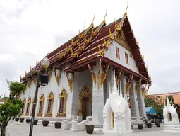 Wat Rakhang Kositaram Woramahawihan