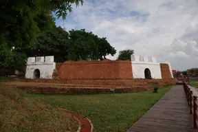 Phet Fort