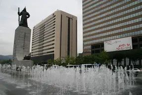 Gwanghwamun Square