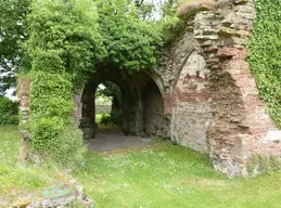 Lindores Abbey (ruins)