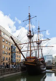 Golden Hinde