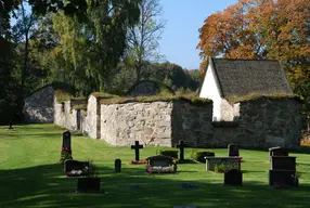 Älmeboda kyrkoruin