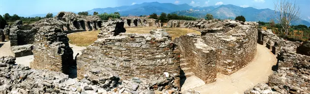 Anfiteatro romano di Luni