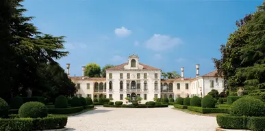 Villa Tiepolo Passi