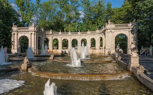 Märchenbrunnen