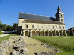 Enceinte de l'abbaye Saint-Pierre d'Hautvillers