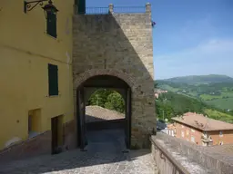 Porta Caterina Cybo