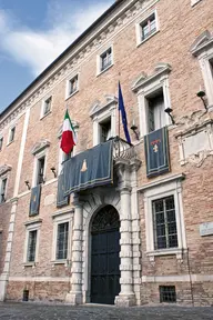 Palazzo Campana