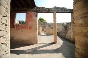 House of the Alcove