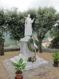 Monumento a Don Aldo Mei