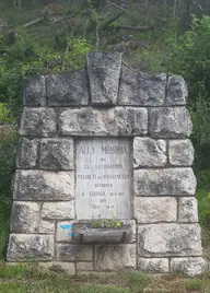 Monumento alle vittime della frana di Venzan