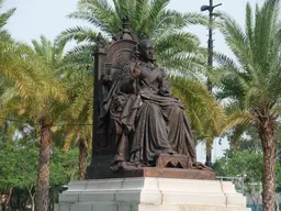 Queen Victoria Statue