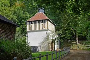 Pigeonnier à pans de bois de la Restrie