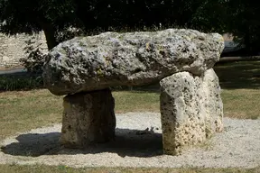 Dolmen de la Pierre Levée