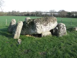 Dolmen de la Pierre Levée