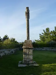 Croix en granit du 17e siècle