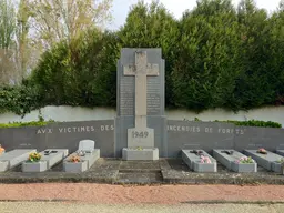 Monument aux Morts du 20 Août 1949