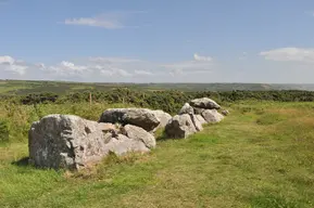 Allée couverte dite des Pierres Pouquelées