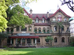 Moller Villa