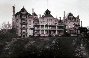 1886 Crescent Hotel & Spa