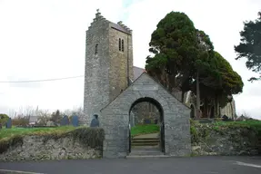 Holy Cross, Llannor