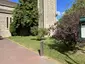Jardin de l'église Sainte-Jeanne-de-Chantal