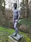 Nackter Jüngling