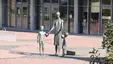 Mutter mit Sohn und Tochter