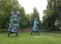 Doppelskulptur „United Enemies“