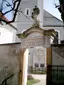 Friedhofsportal mit Immaculatastatue