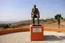 Leopold Sédar Senghor regarde sa maison Leopold Sédar Senghor regarde sa maison