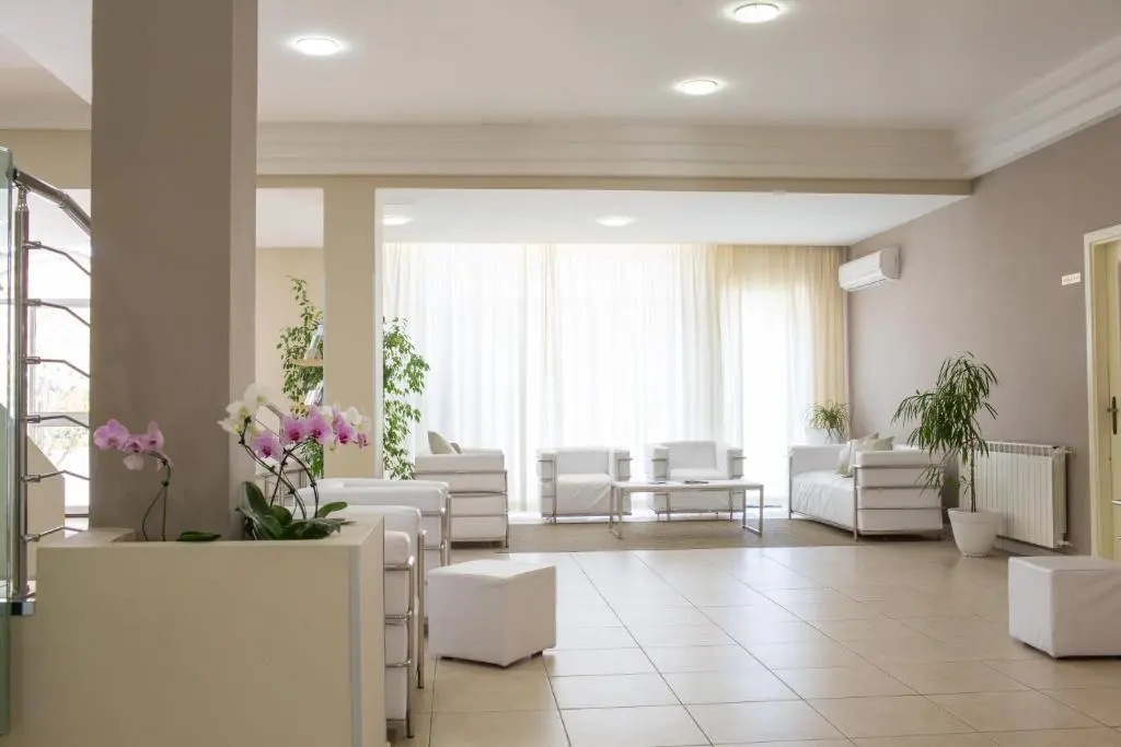 Hotel Holiday